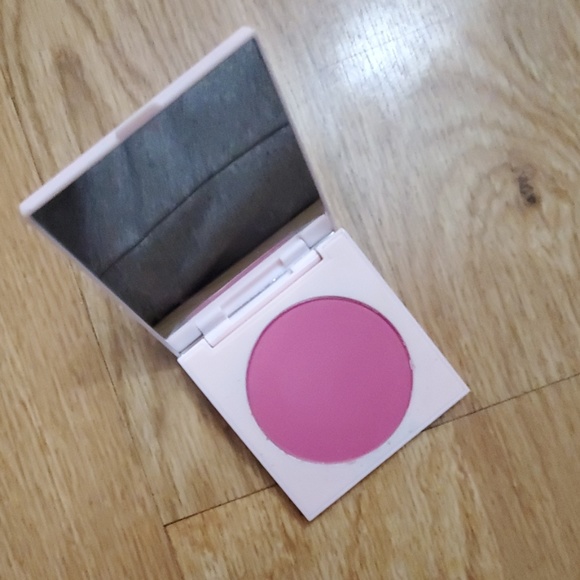 Colourpop - Picture 2 of 3